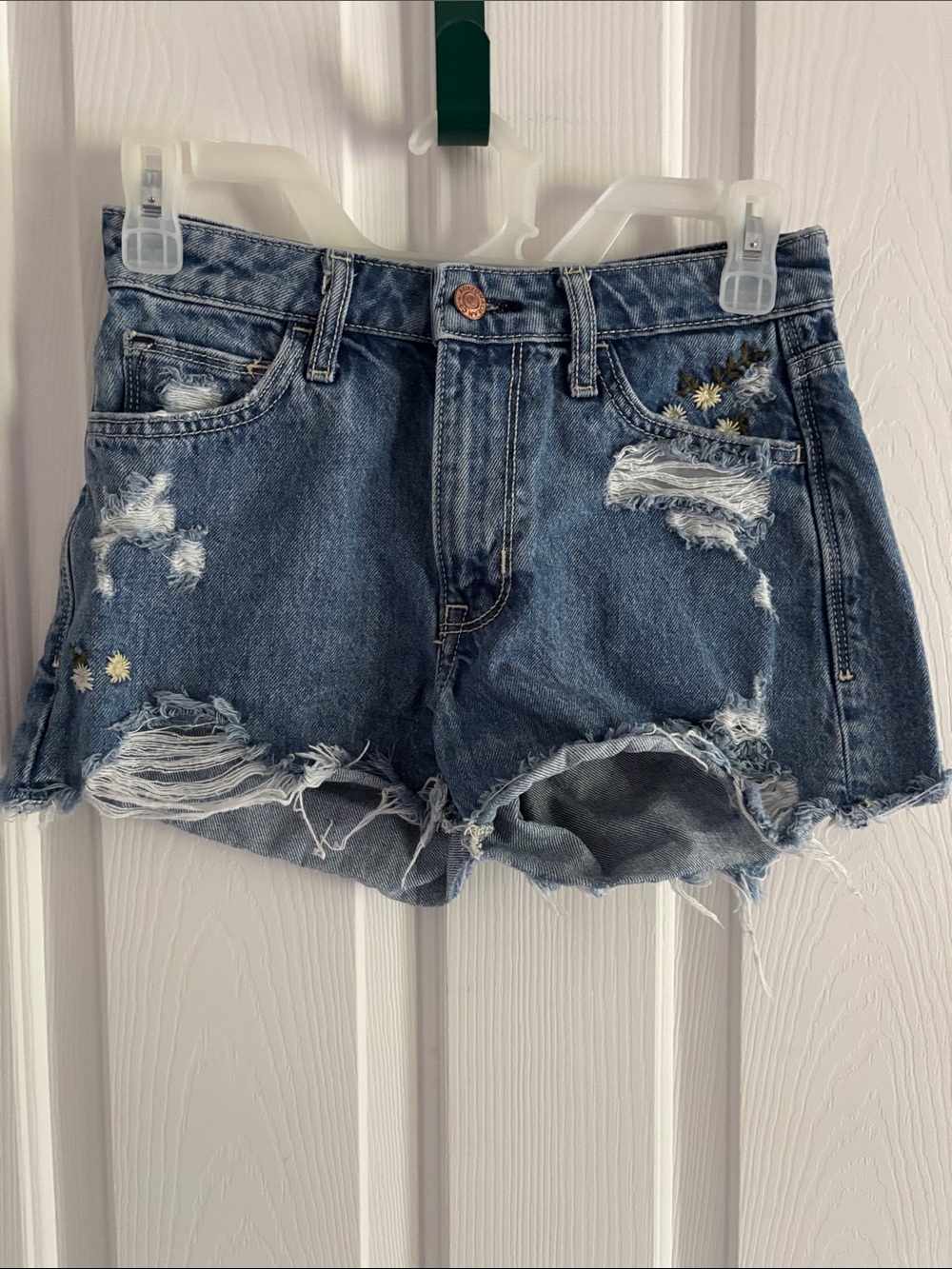 Arizona Jean Company Distressed Blue Denim Shorts with Daisy Embroidery
